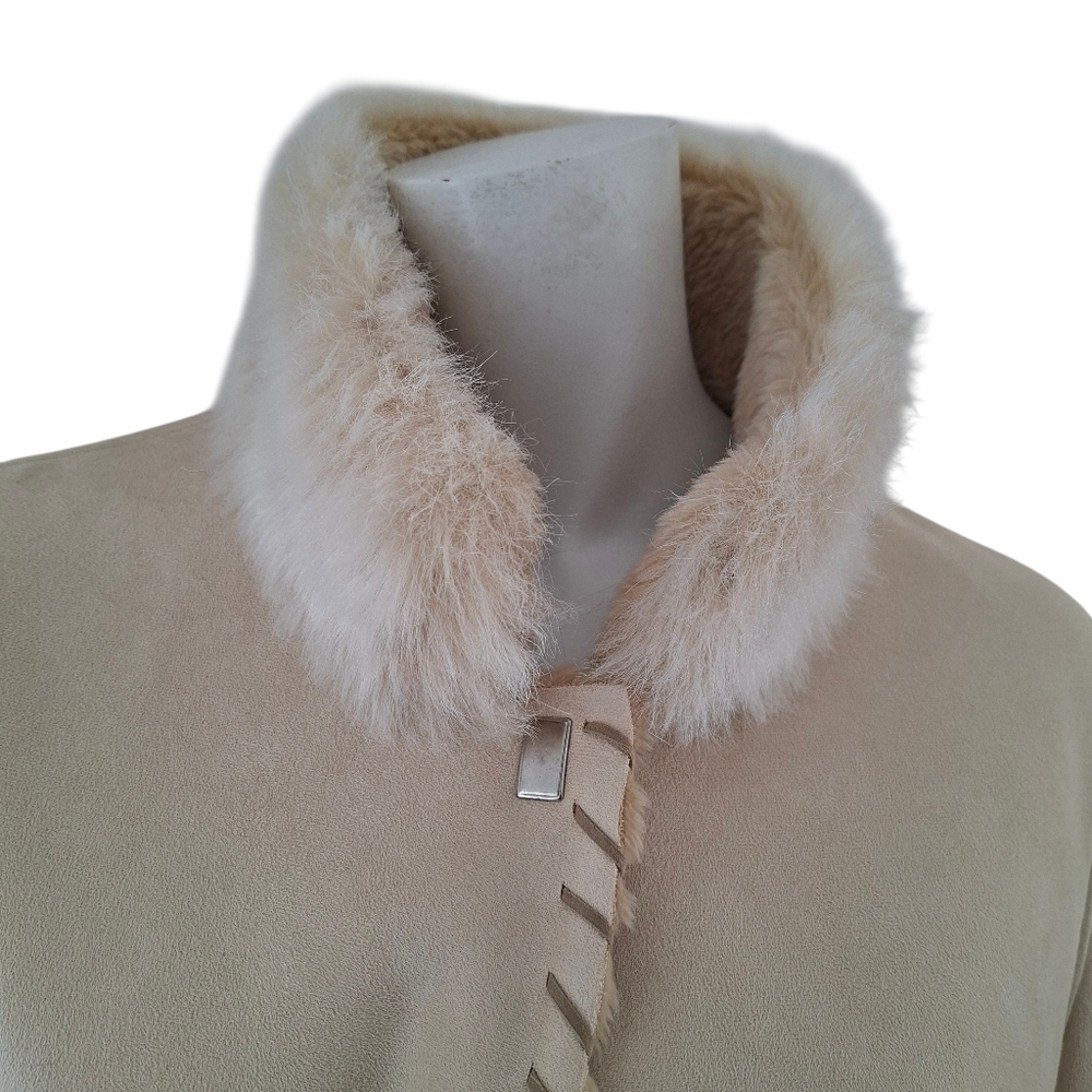 Elegant Vegan Cream Women's Coat Faux Fur & Faux Suede - Picture 5 of 13